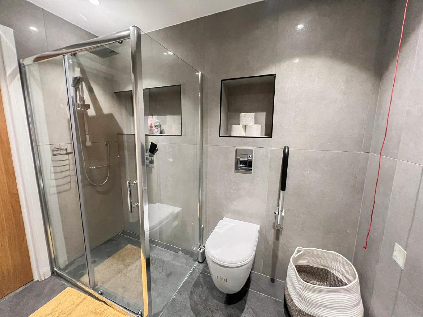 Apartment Sleek Flat Near Highbury & Islington Station