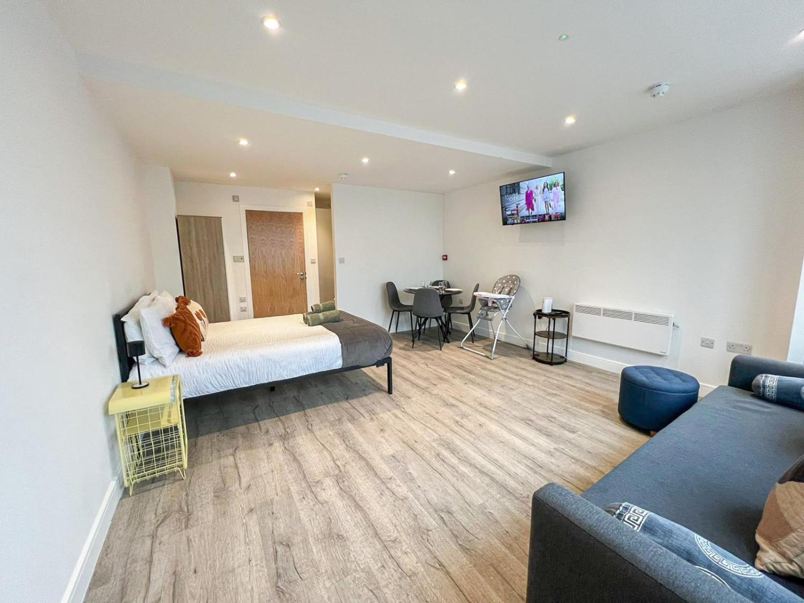 Sleek Flat Near Highbury & Islington Station Apartment