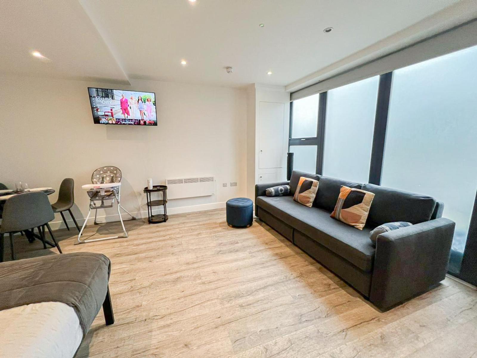 Apartment Sleek Flat Near Highbury & Islington Station *