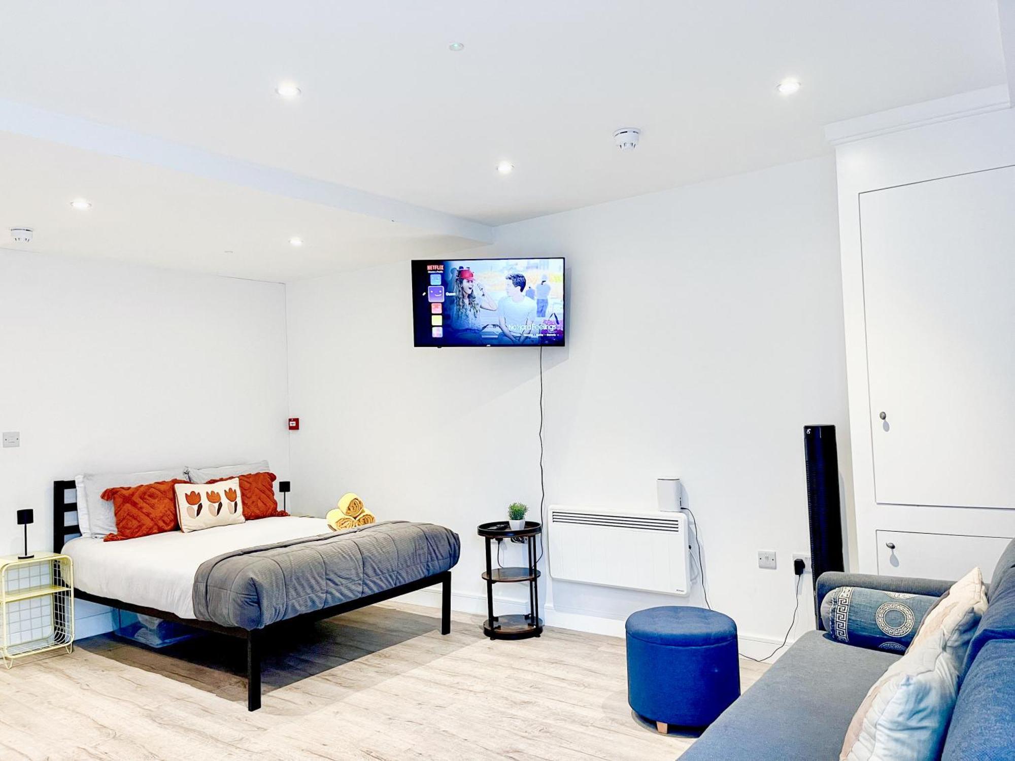 Sleek Flat Near Highbury & Islington Station