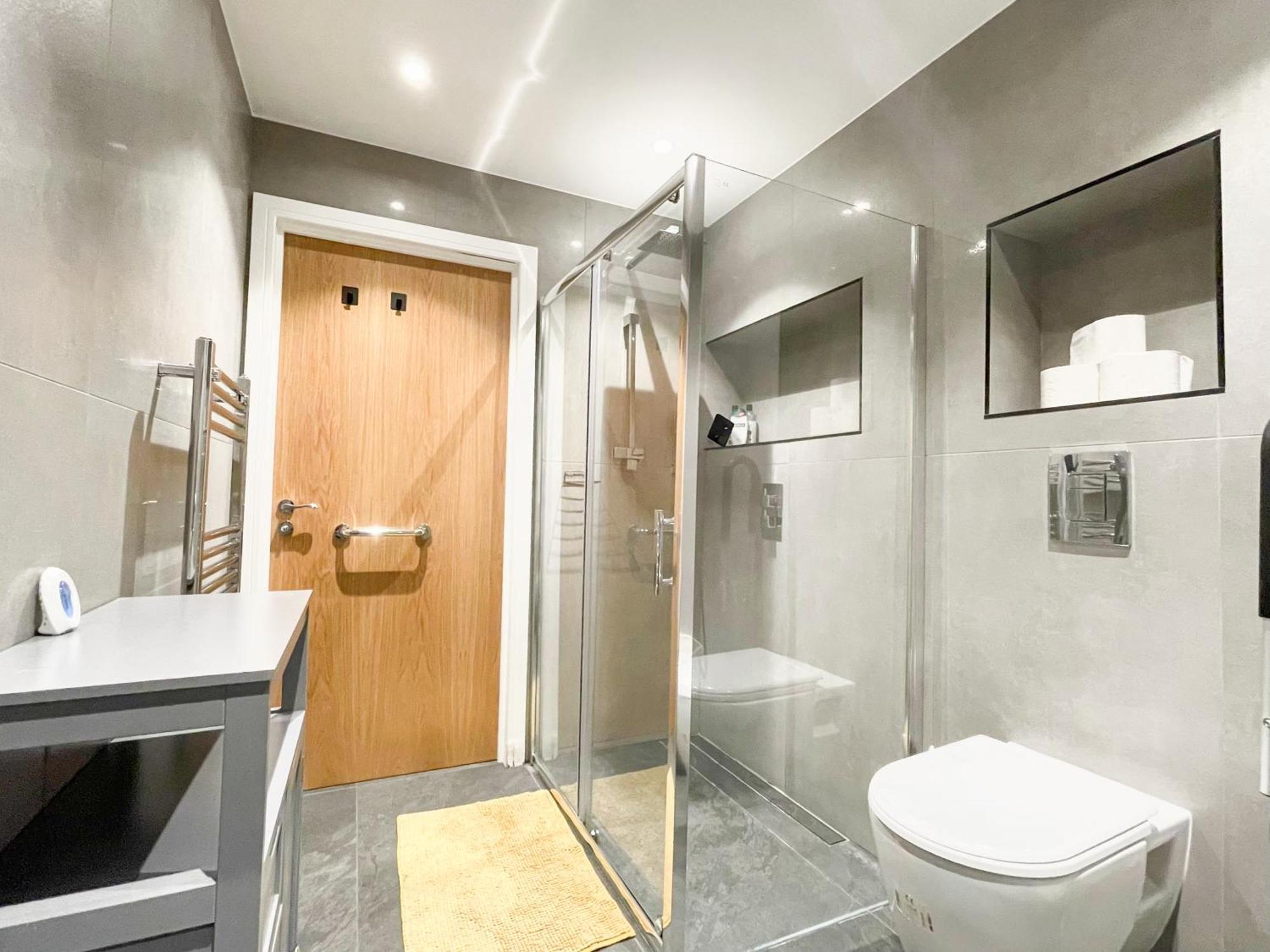 Sleek Flat Near Highbury & Islington Station Apartment *