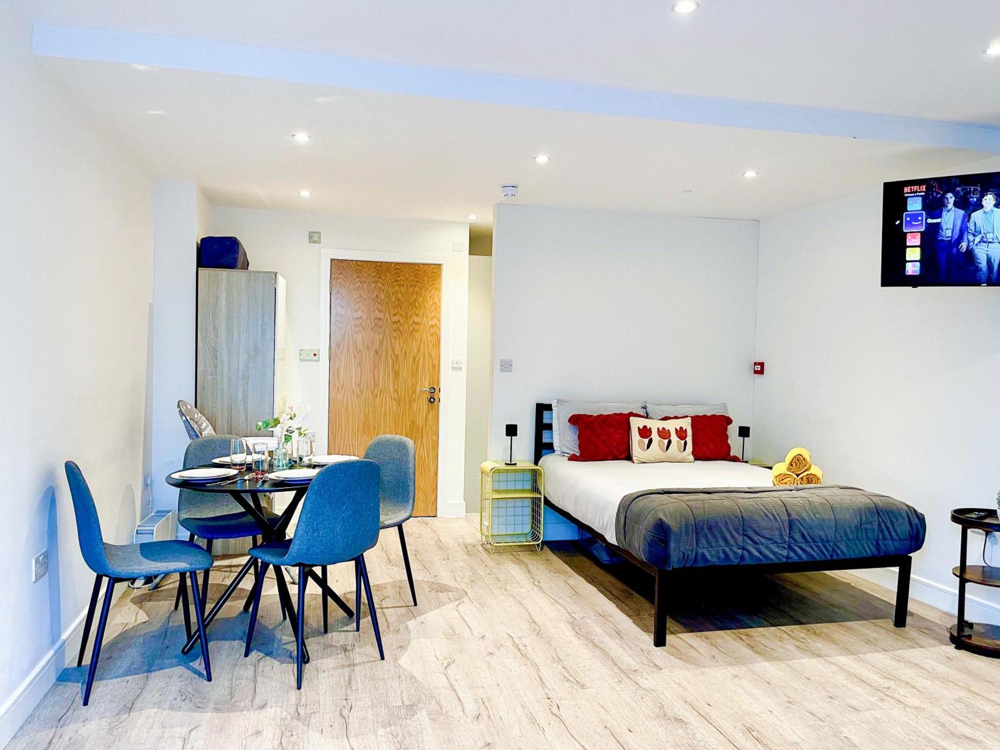 Sleek Flat Near Highbury & Islington Station * London